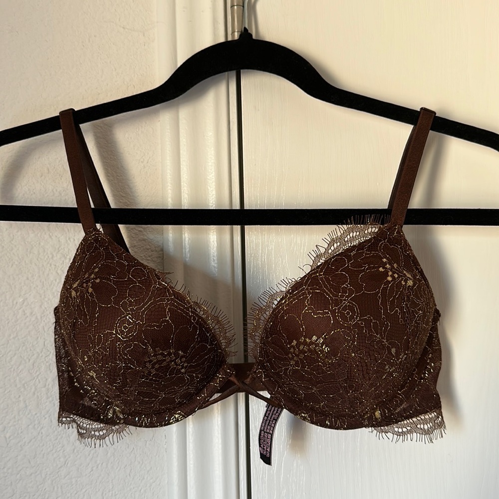 Beautiful Unique VS Bombshell Bra